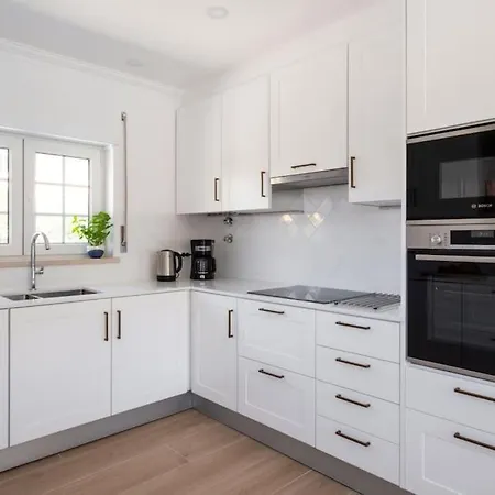 Beautiful Newly Renovated In 2024 On Portuguese Вилла