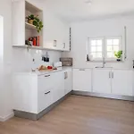 Beautiful Newly Renovated In 2024 On Portuguese *