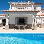 Beautiful Newly Renovated In 2024 On Portuguese