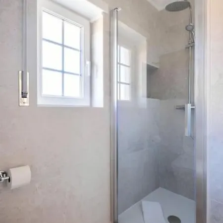 Vila Beautiful Newly Renovated In 2024 On Portuguese Amoreira (Leiria)