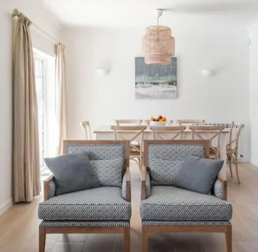 Beautiful Newly Renovated In 2024 On Portuguese Amoreira (Leiria)