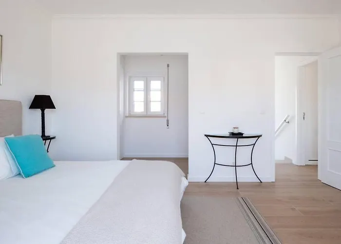 Beautiful Newly Renovated In 2024 On Portuguese *