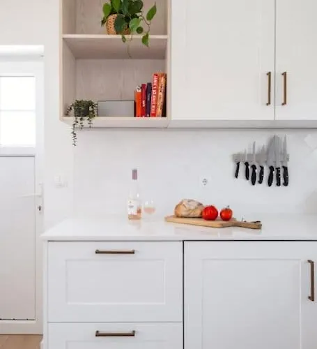 Beautiful Newly Renovated In 2024 On Portuguese